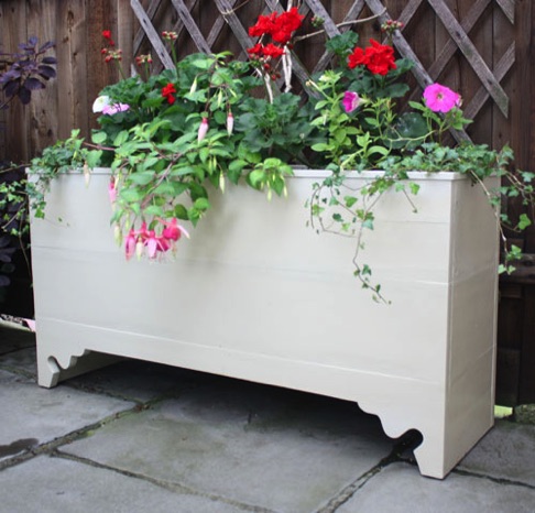 Georgian inspired planter